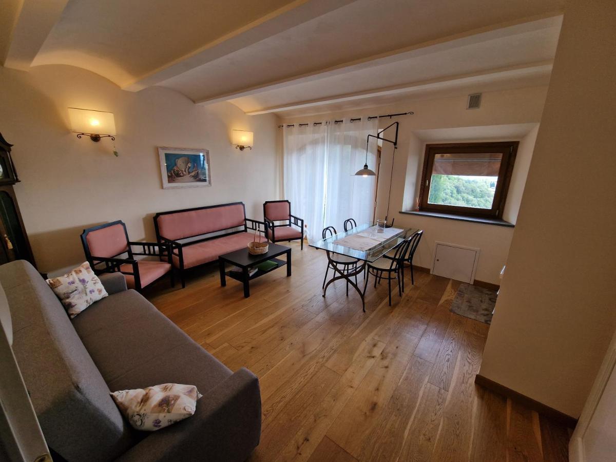 Flat I Apartman Petroio Kültér fotó