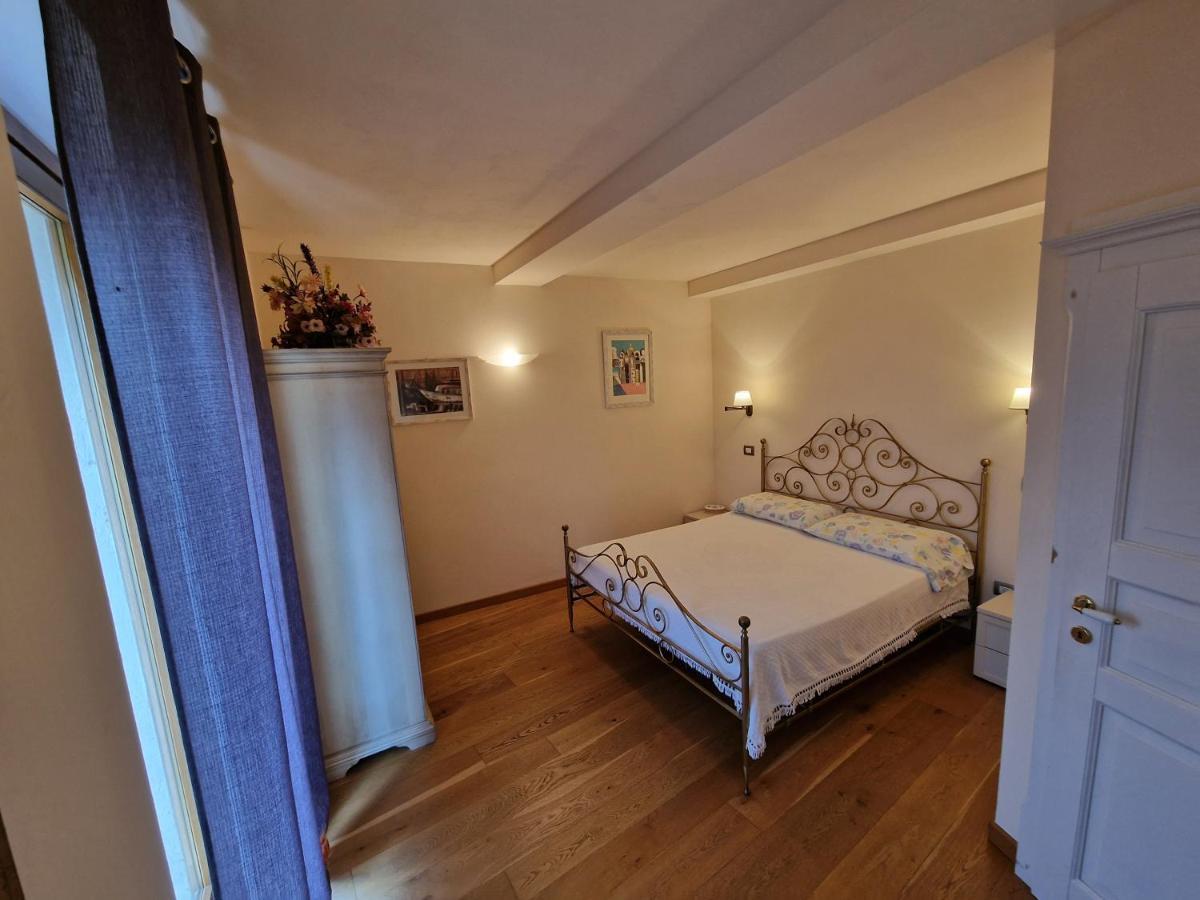 Flat I Apartman Petroio Kültér fotó